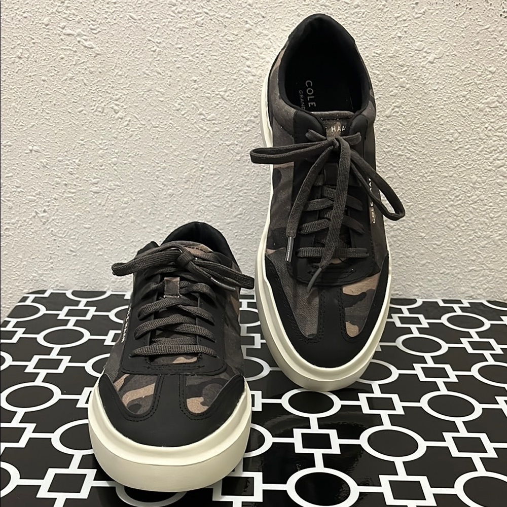 EUC Cole Haan Black and Gray Grand Series T-Toe Canvas Camouflage Court Sneakers